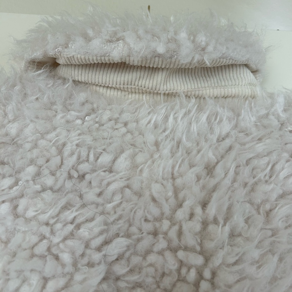 ✨NWT BCBG GENERATION ZIP FRONT FAUX FUR JACKET SIZE XL✨ - Picture 2 of 5